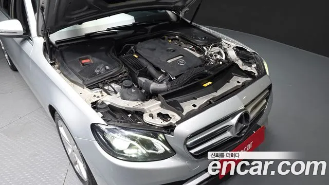 Mercedes-Benz E-Класс 2017 thumb 5
