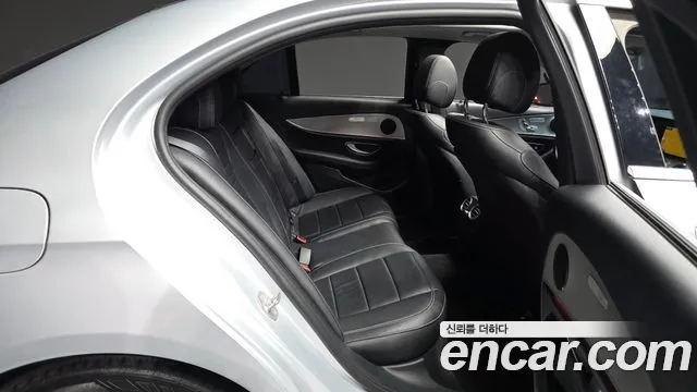Mercedes-Benz E-Класс 2017 thumb 11