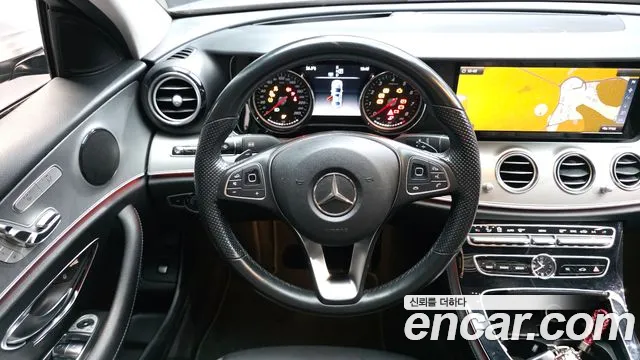 Mercedes-Benz E-Класс 2017 thumb 12
