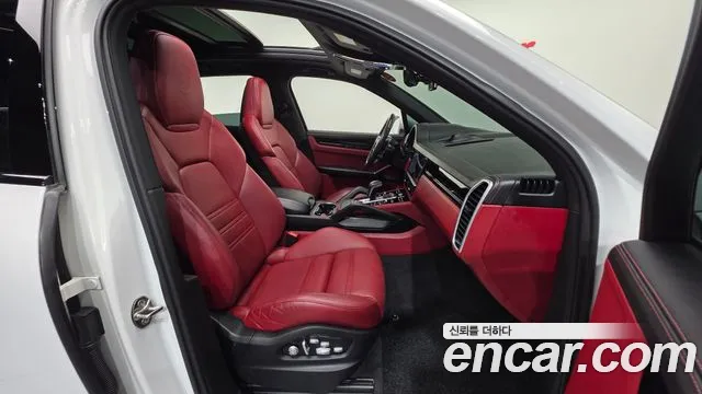 Porsche Cayenne 2019 thumb 10
