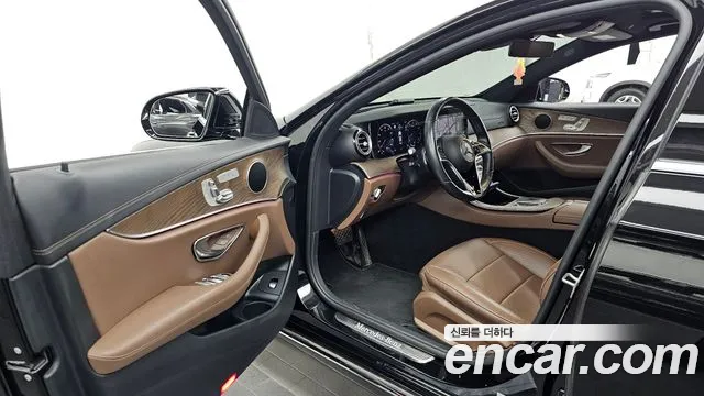 Mercedes-Benz E-Класс 2022 thumb 10