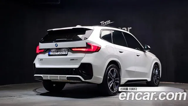 BMW X1 2024 thumb 2