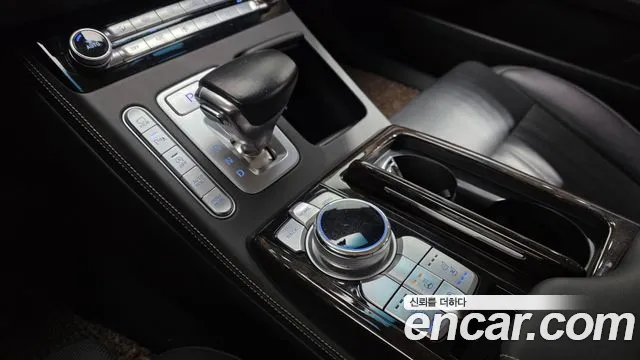 Genesis G90 2019 thumb 8
