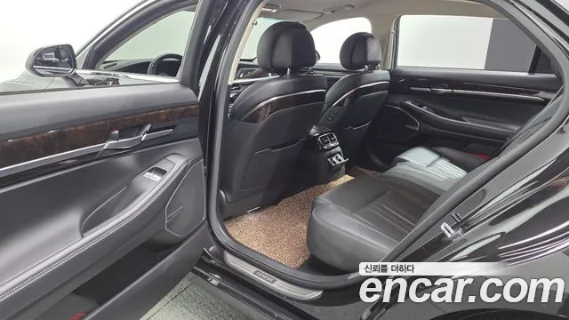Genesis G90 2019 thumb 10