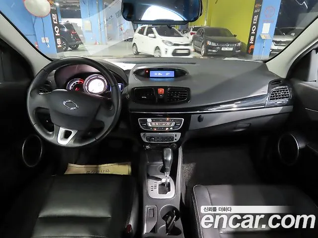 Renault-KoreaSamsung Fluence 2015 thumb 7
