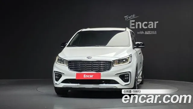 Kia Carnival 2018 thumb 3