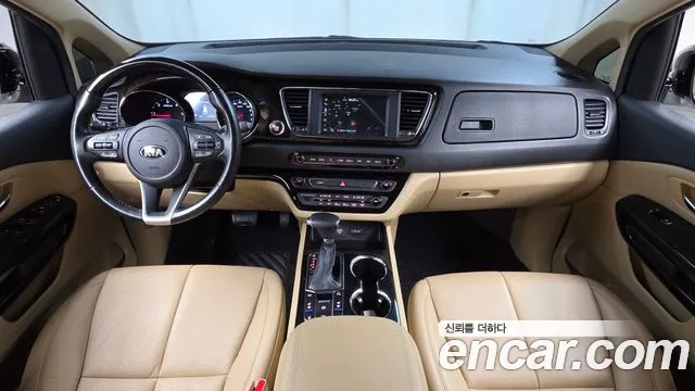 Kia Carnival 2018 thumb 7