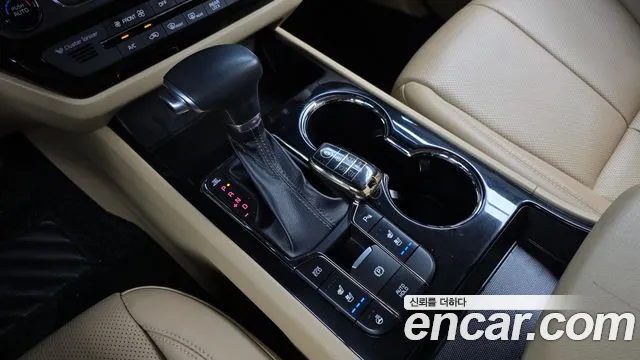 Kia Carnival 2018 thumb 9