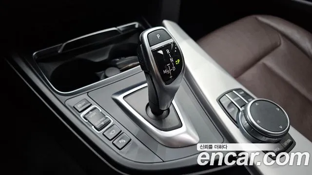 BMW 4-Series 2020 thumb 9