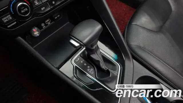 Kia Niro 2017 thumb 9