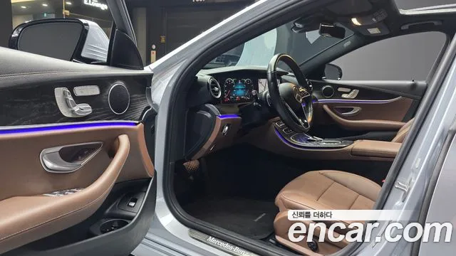 Mercedes-Benz E-Класс 2023 thumb 9