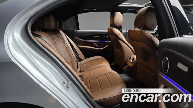 Mercedes-Benz E-Класс 2023 thumb 10