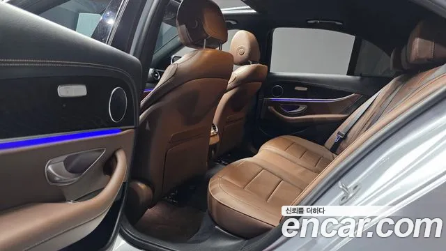 Mercedes-Benz E-Класс 2023 thumb 11