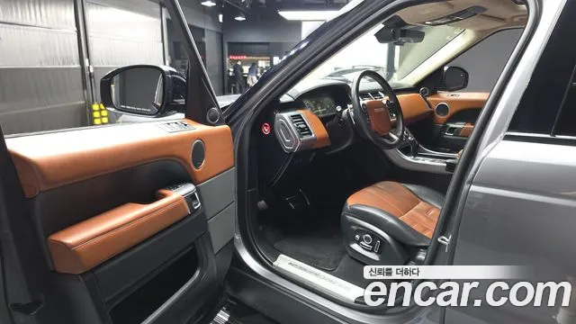 Land Rover Range Rover Sport 2017 thumb 9