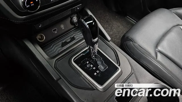 KG_Mobility_Ssangyong Rexton 2018 thumb 9