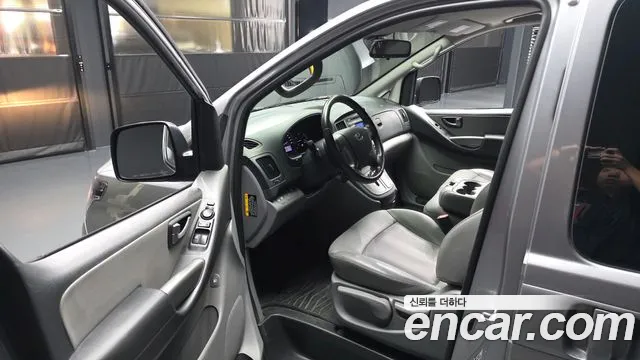 Hyundai Starex 2021 thumb 10