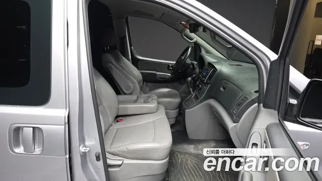 Hyundai Starex 2021 thumb 11