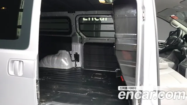 Hyundai Starex 2021 thumb 12