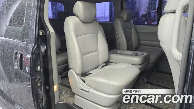 Hyundai Starex 2019 thumb 12