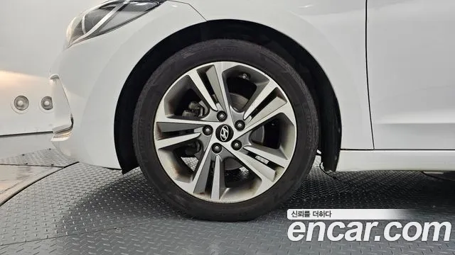 Hyundai Avante 2018 thumb 5