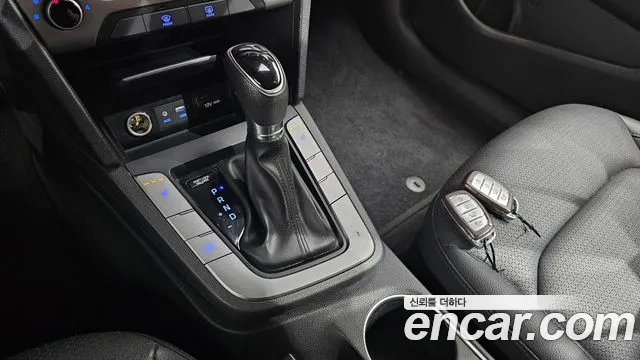 Hyundai Avante 2018 thumb 9