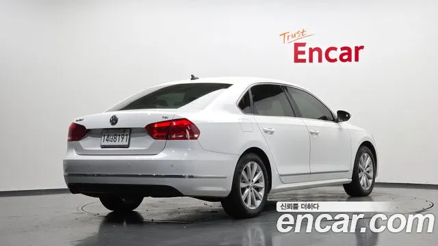 Volkswagen Passat (North America and China) 2015 thumb 2