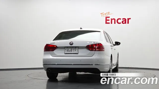 Volkswagen Passat (North America and China) 2015 thumb 4