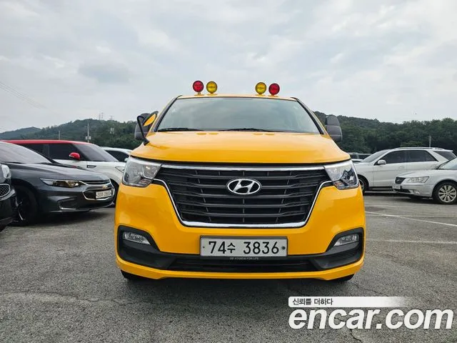 Hyundai Starex 2019 thumb 3