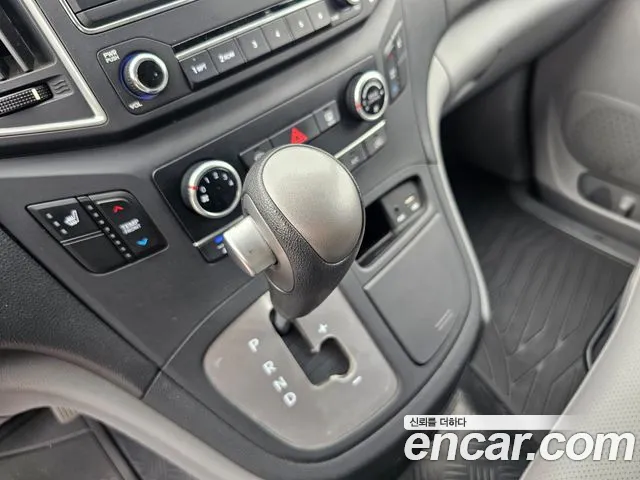 Hyundai Starex 2019 thumb 9