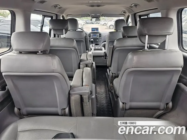 Hyundai Starex 2019 thumb 10