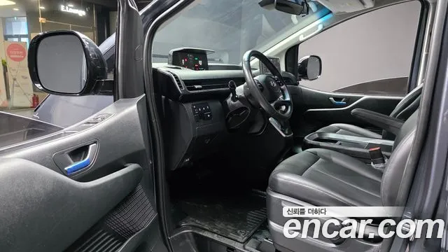 Hyundai Staria 2024 thumb 10