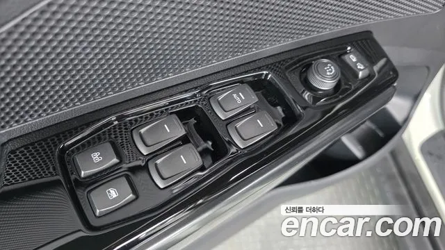 KG_Mobility_Ssangyong TIBOLI 2021 thumb 12