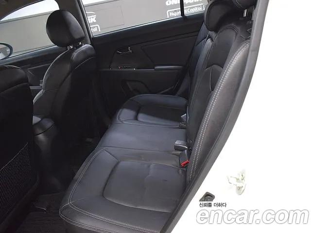 Kia Sportage 2010 thumb 8