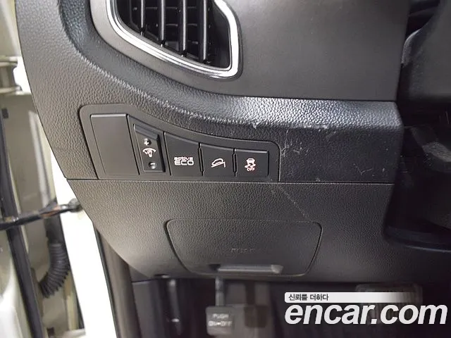 Kia Sportage 2010 thumb 10