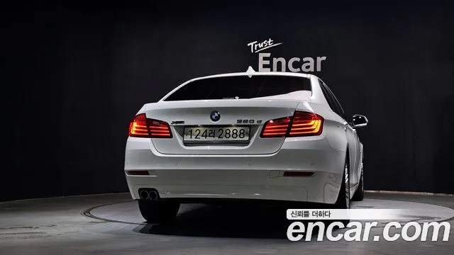 BMW 5-Series 2014 thumb 4