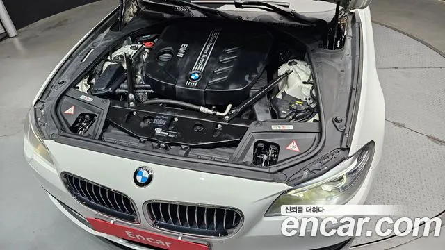 BMW 5-Series 2014 thumb 6