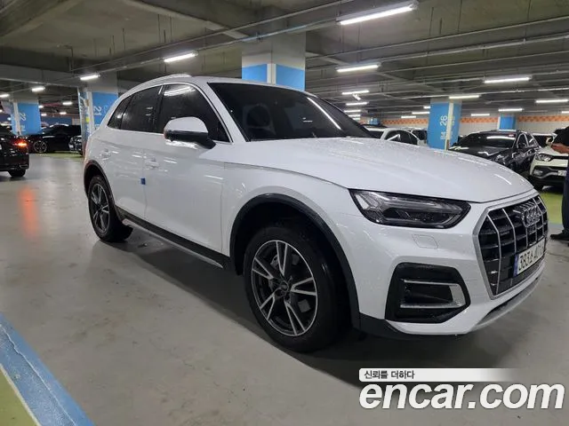 Audi Q5 2021 thumb 2