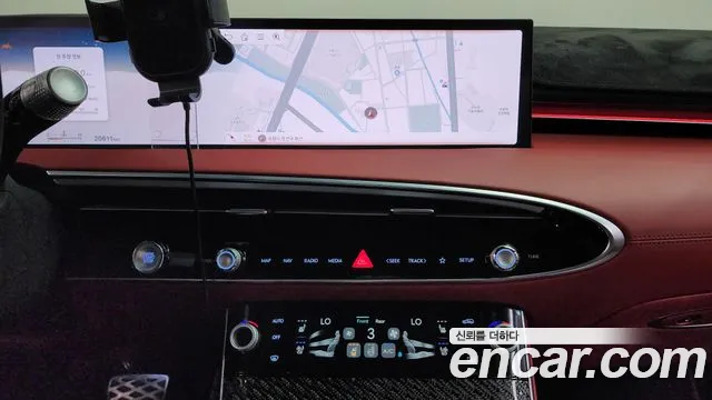 Genesis GV70 2025 thumb 12