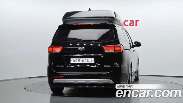 Kia Carnival 2015 thumb 4