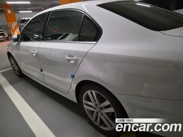 Volkswagen Jetta 2015 thumb 2