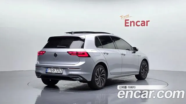 Volkswagen Golf Sportsvan 2022 thumb 2
