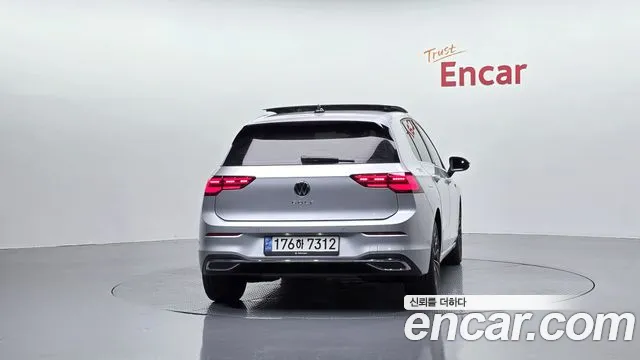 Volkswagen Golf Sportsvan 2022 thumb 4