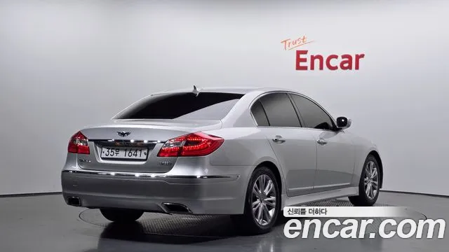 Hyundai Genesis 2012 thumb 2