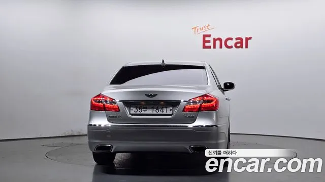 Hyundai Genesis 2012 thumb 4
