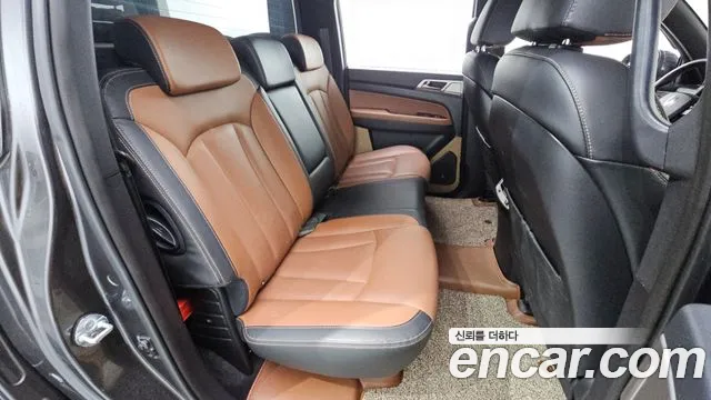 KG_Mobility_Ssangyong Rexton 2018 thumb 11