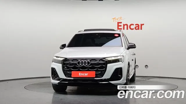 Audi Q7 2025 thumb 3