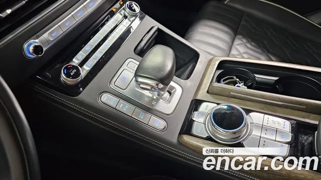 Genesis G90 2020 thumb 9