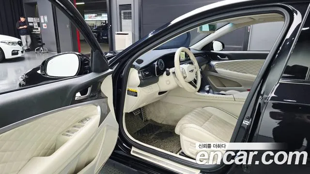 Genesis G70 2020 thumb 10