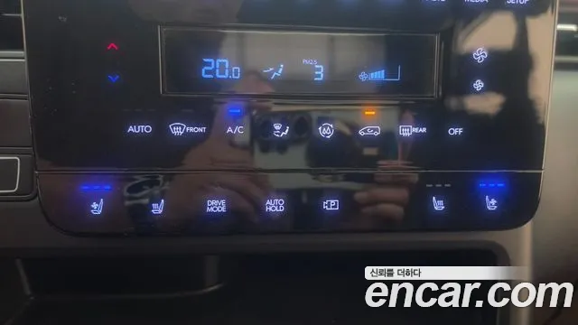 Hyundai Staria 2023 thumb 10