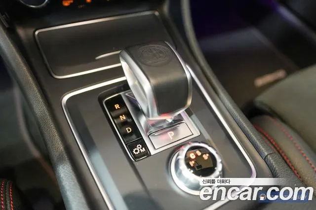 Mercedes-Benz GLA 2018 thumb 9
